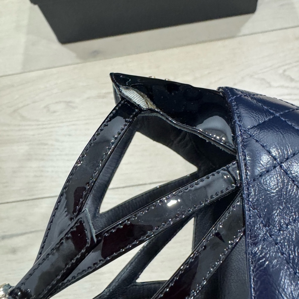 Chanel Interlocking Straps Navy/Black Quilted Pumps Size 37 - Picture 12 of 16